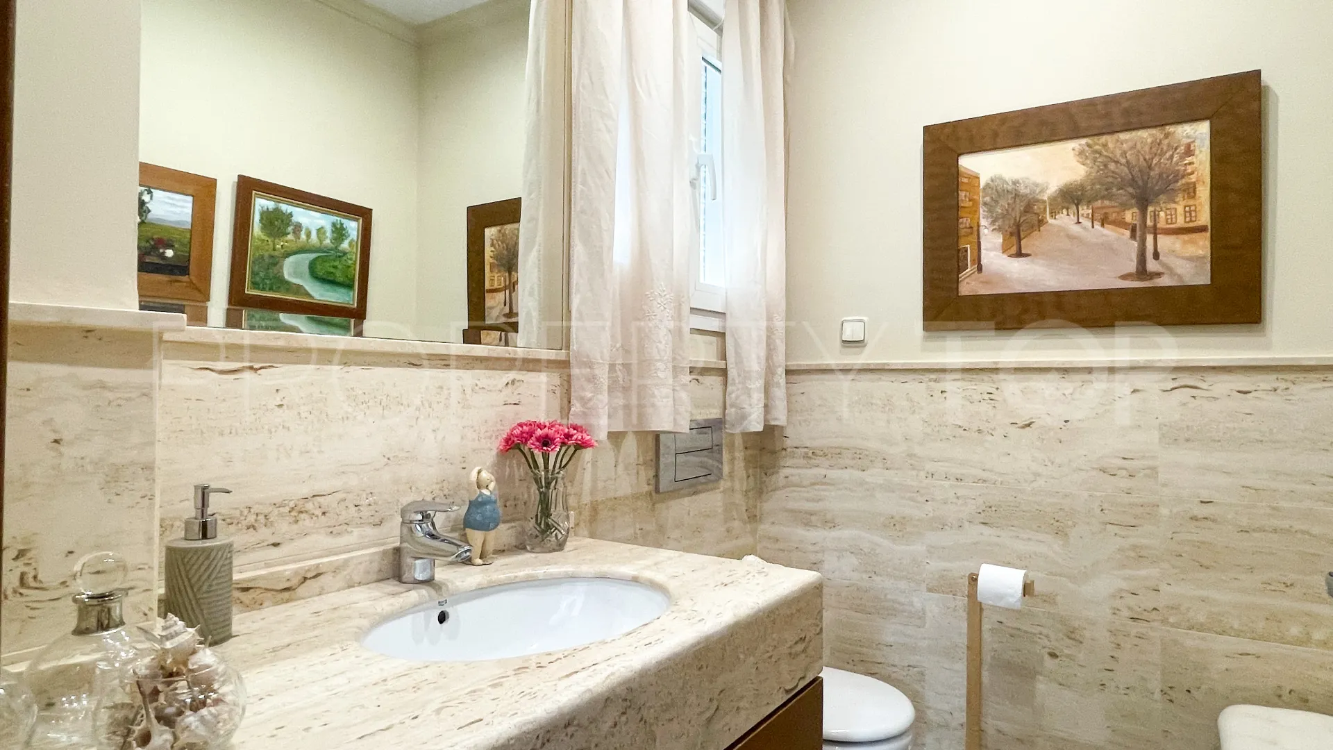 For sale Antequera villa with 6 bedrooms