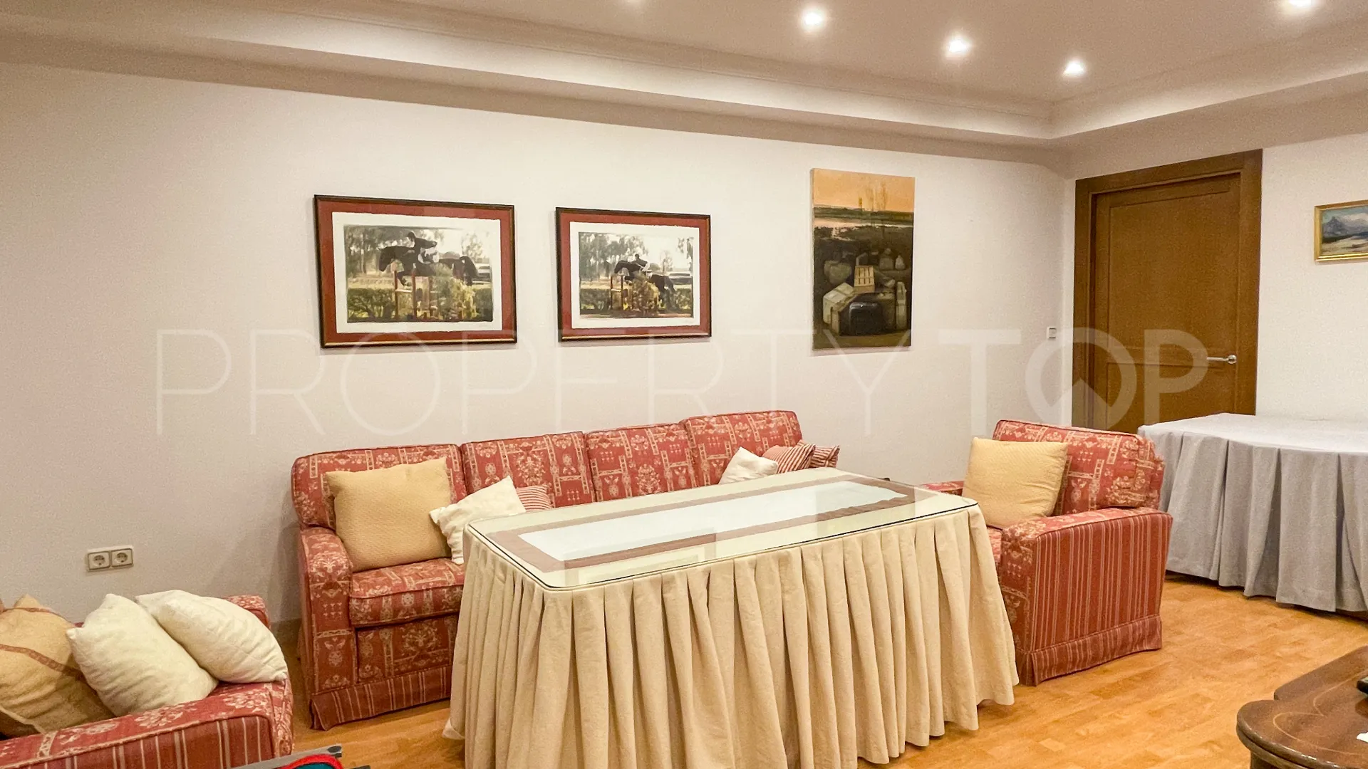 For sale Antequera villa with 6 bedrooms