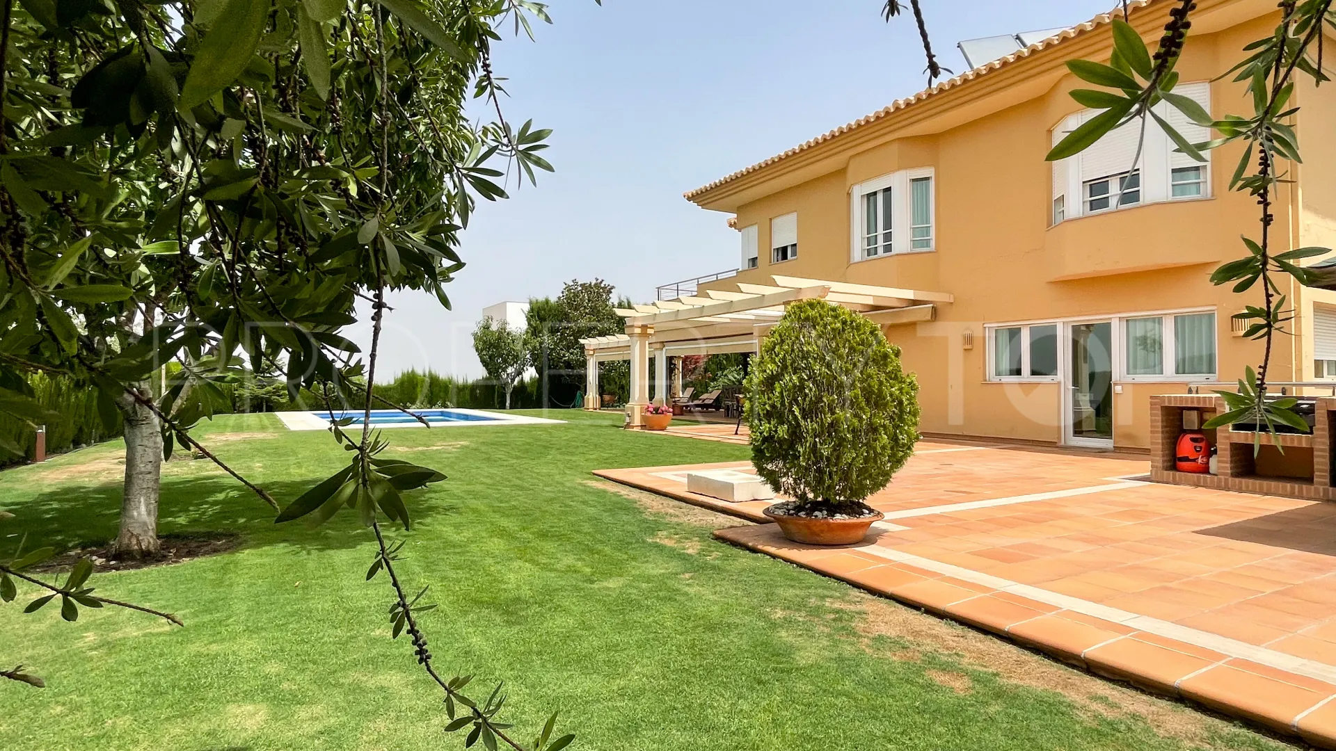 For sale Antequera villa with 6 bedrooms