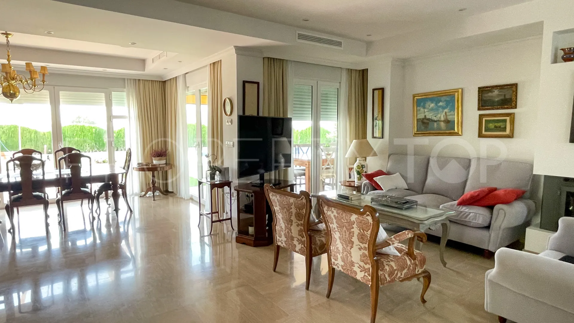 For sale Antequera villa with 6 bedrooms