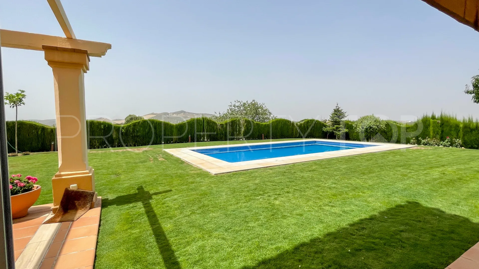For sale Antequera villa with 6 bedrooms