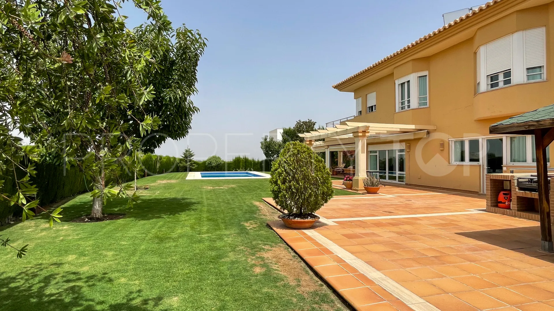 For sale Antequera villa with 6 bedrooms