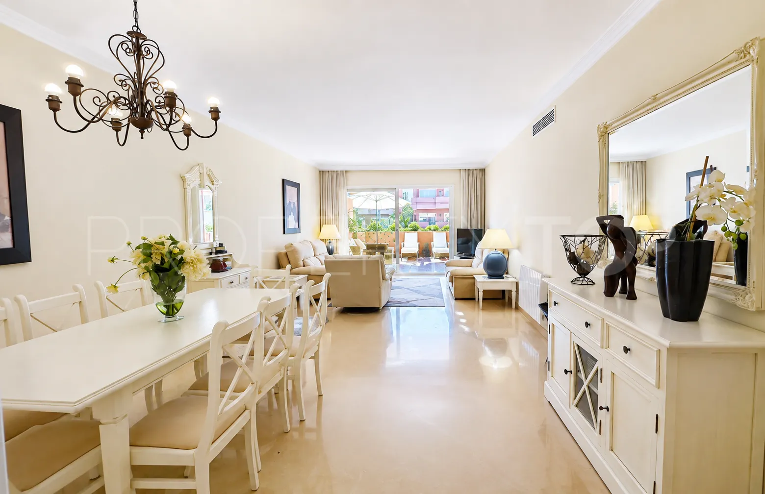 El Embrujo Playa ground floor apartment for sale