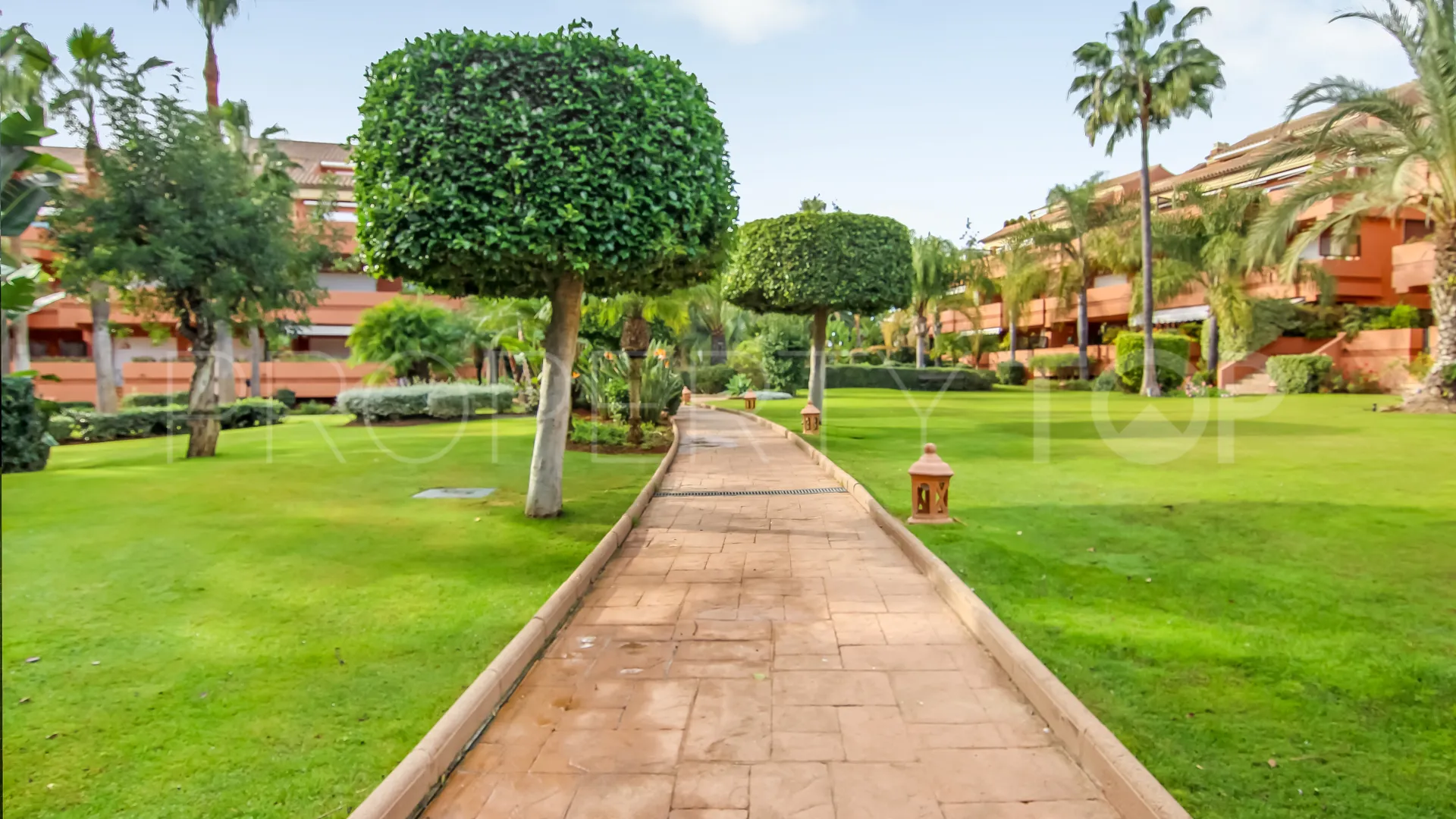 El Embrujo Playa ground floor apartment for sale