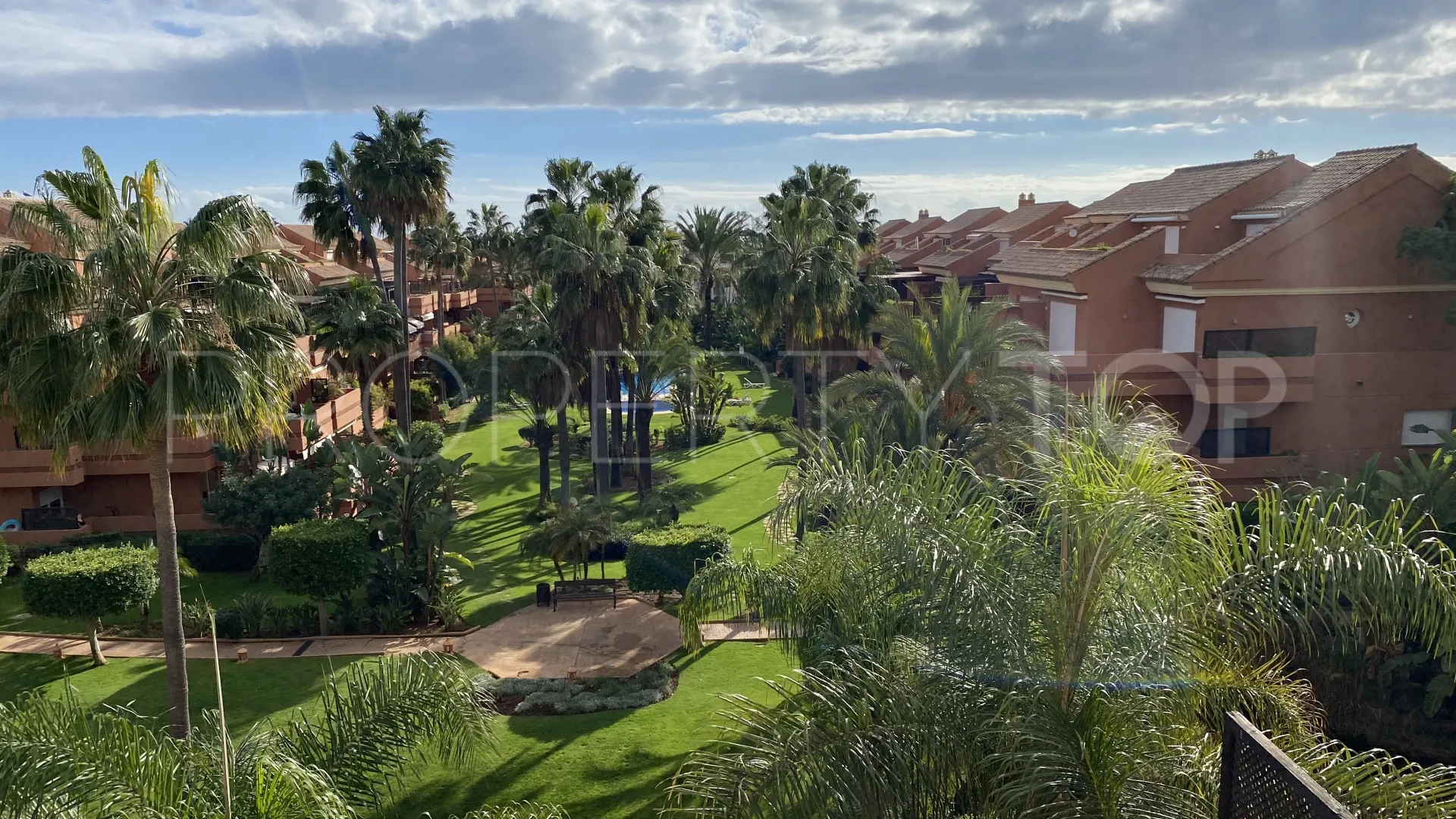 El Embrujo Playa ground floor apartment for sale