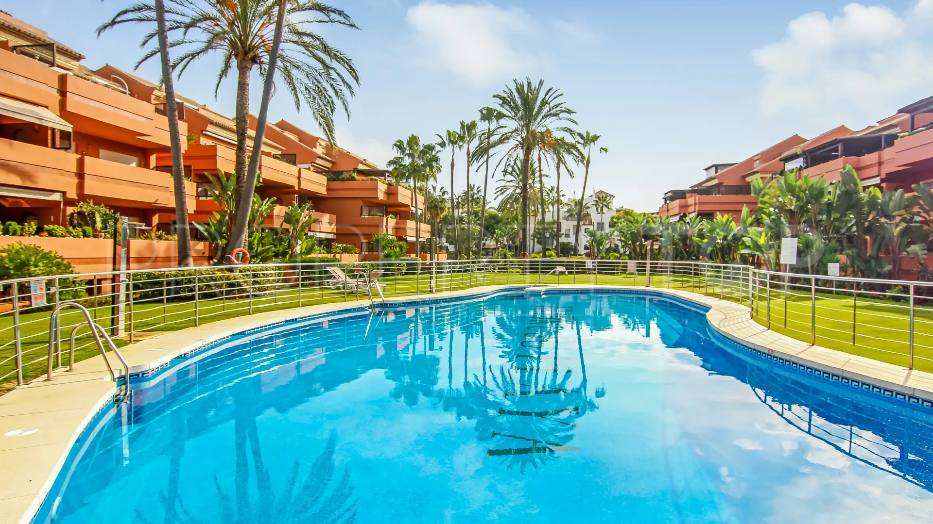 El Embrujo Playa ground floor apartment for sale