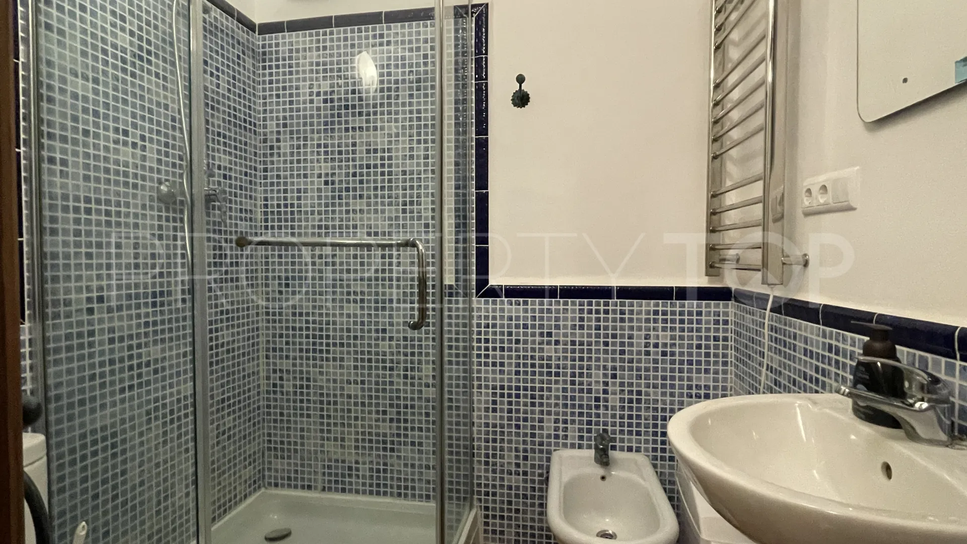 Mollina, cortijo en venta