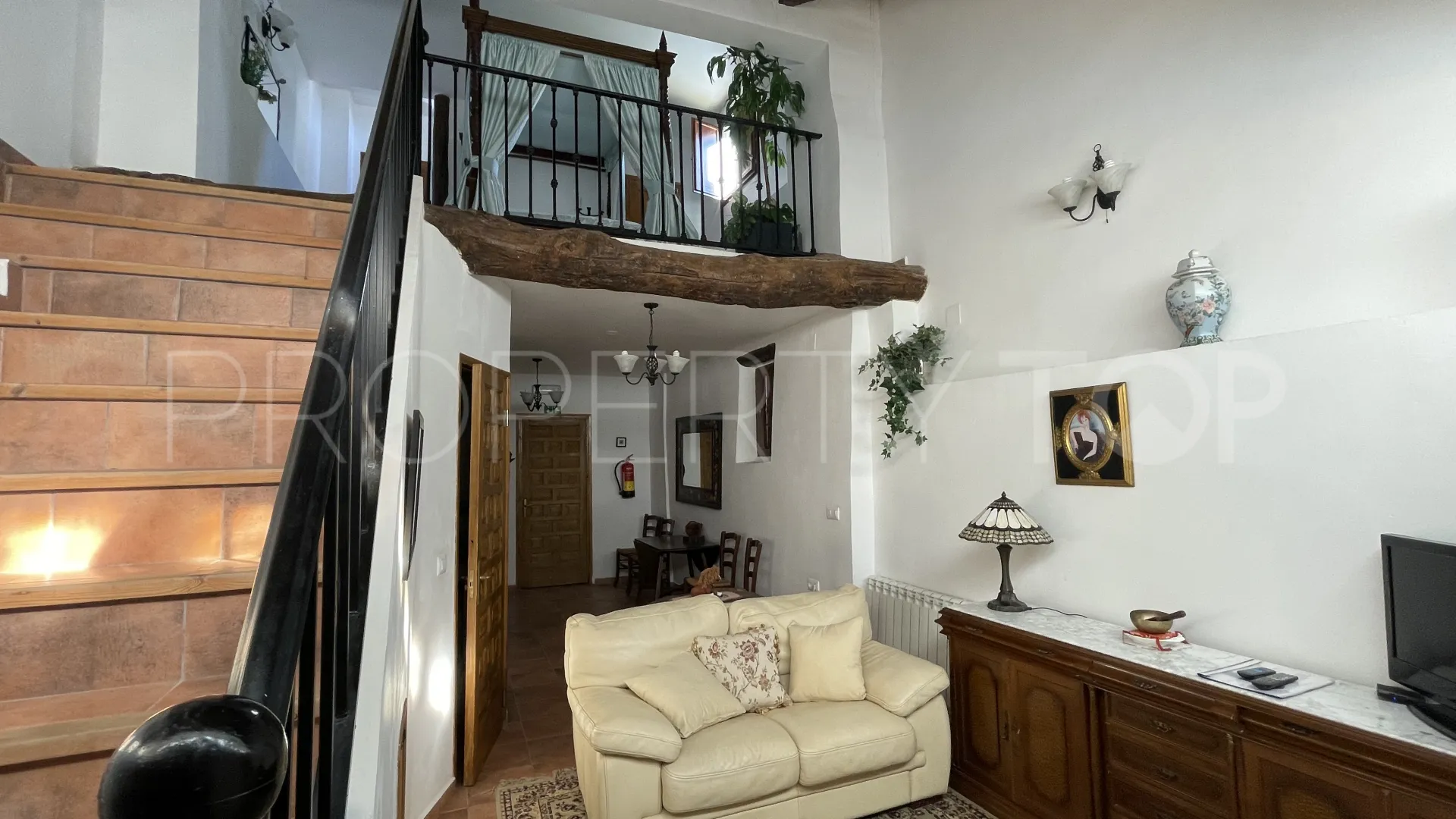 Mollina, cortijo en venta