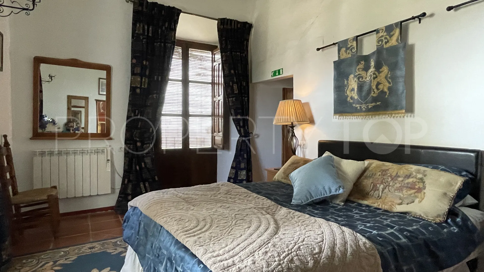 Mollina, cortijo en venta