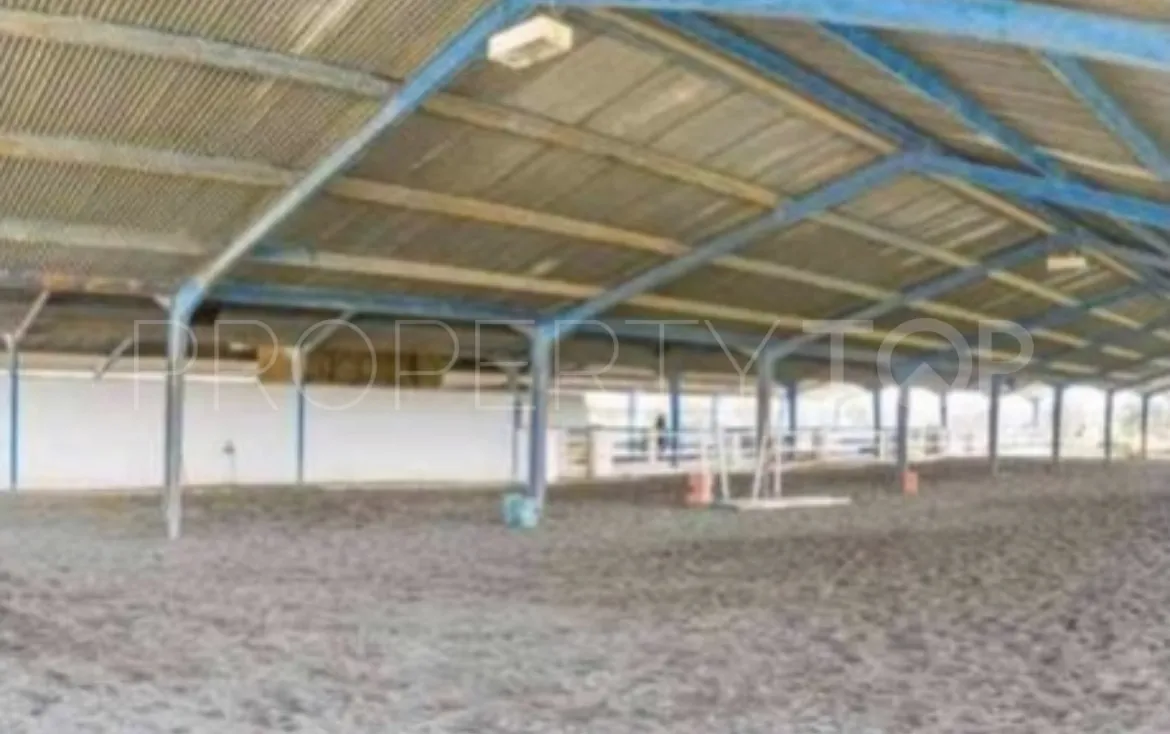 Mollina, cortijo en venta