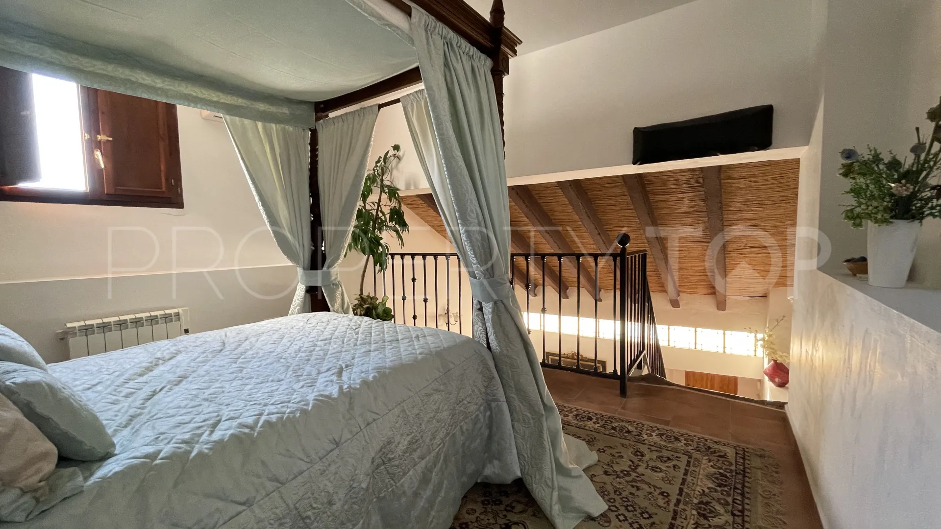 Mollina, cortijo en venta