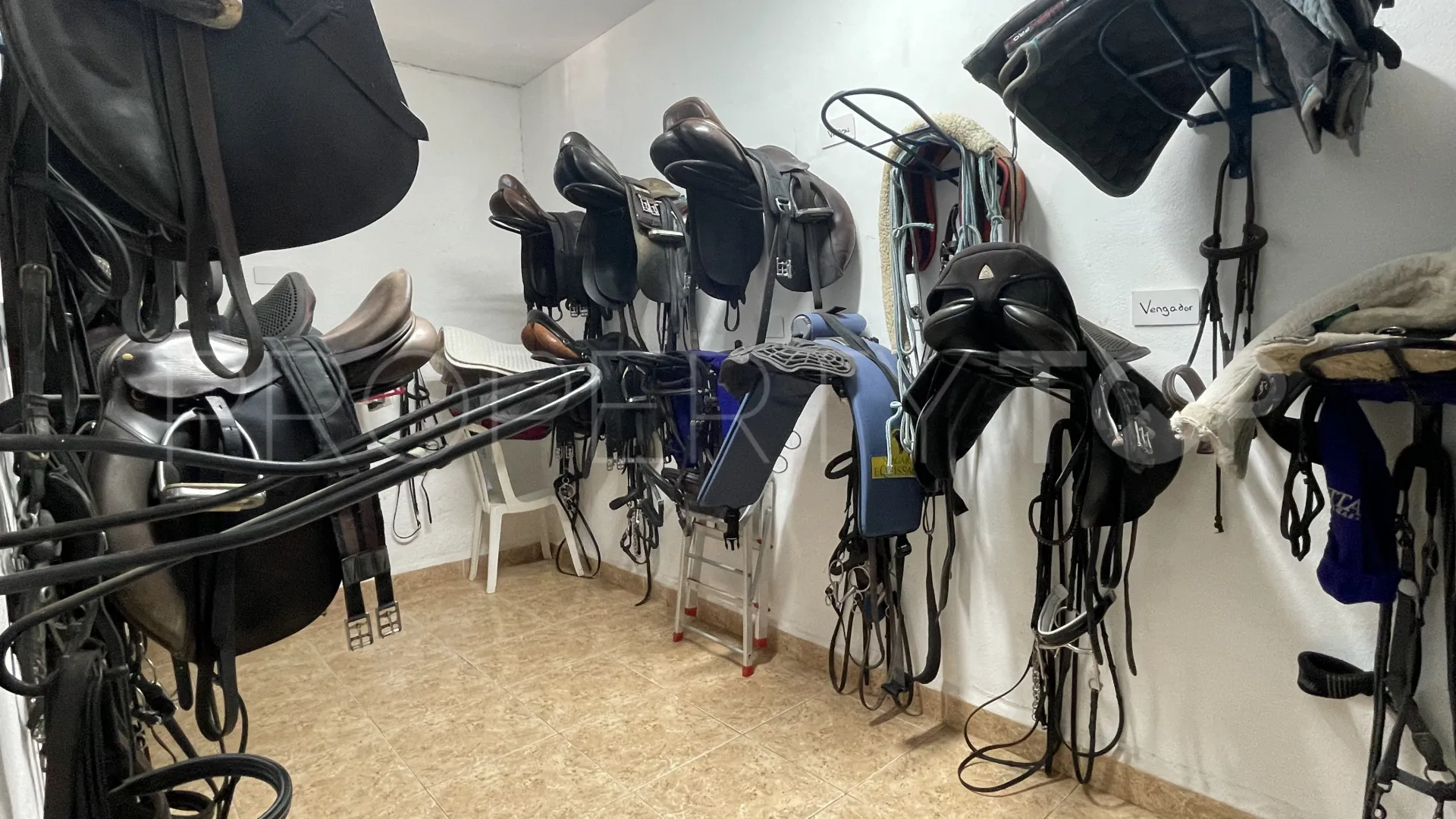 Mollina, cortijo en venta