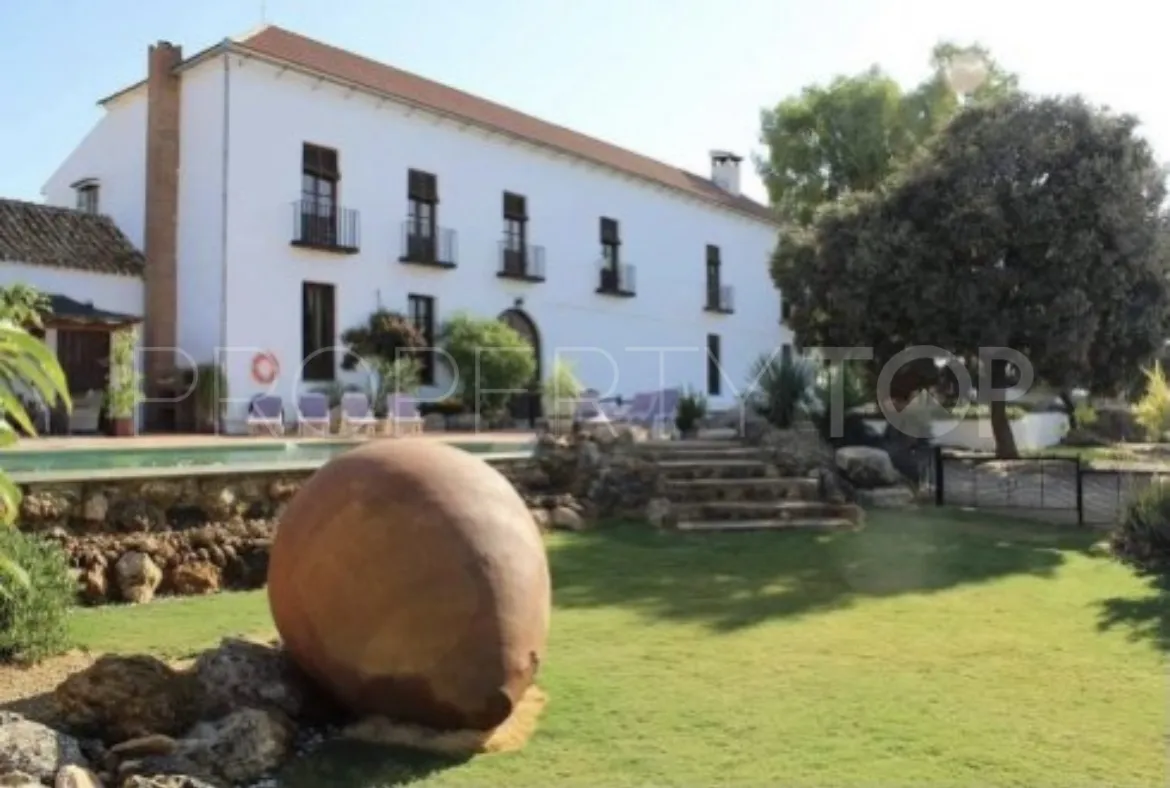 Mollina, cortijo en venta