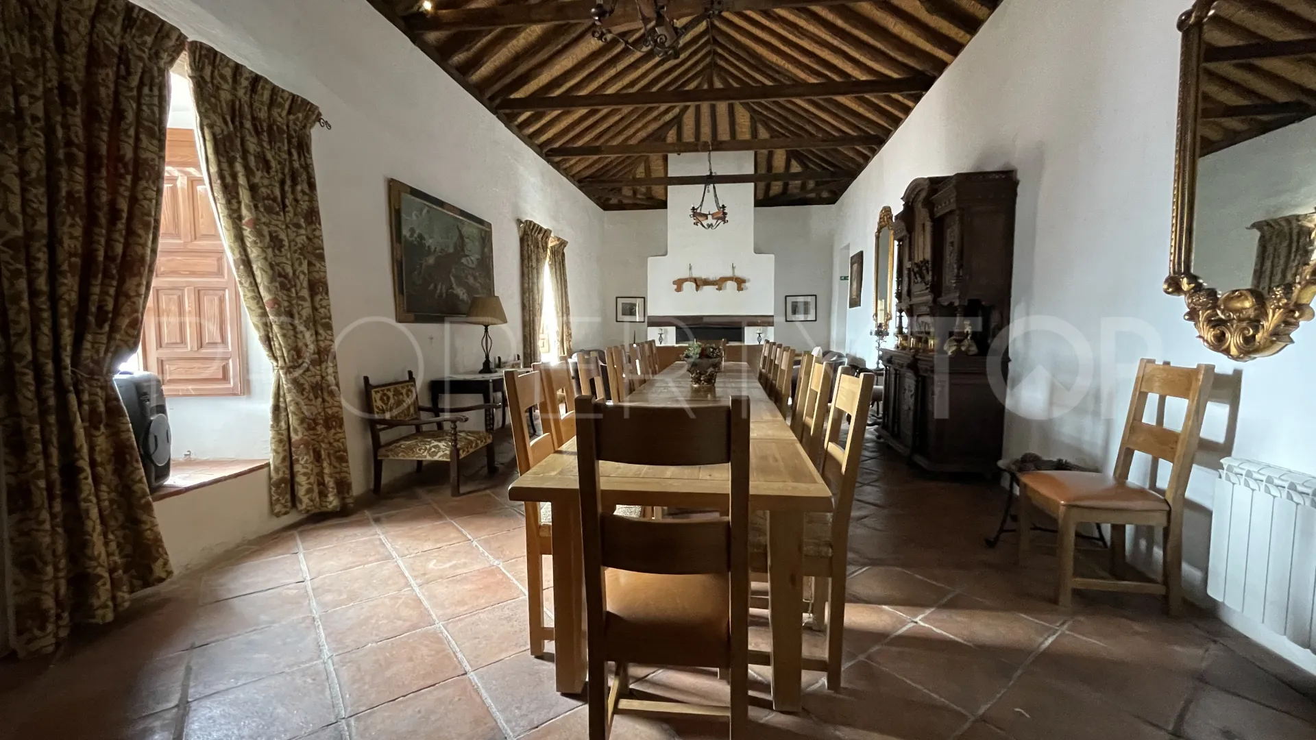 Mollina, cortijo en venta