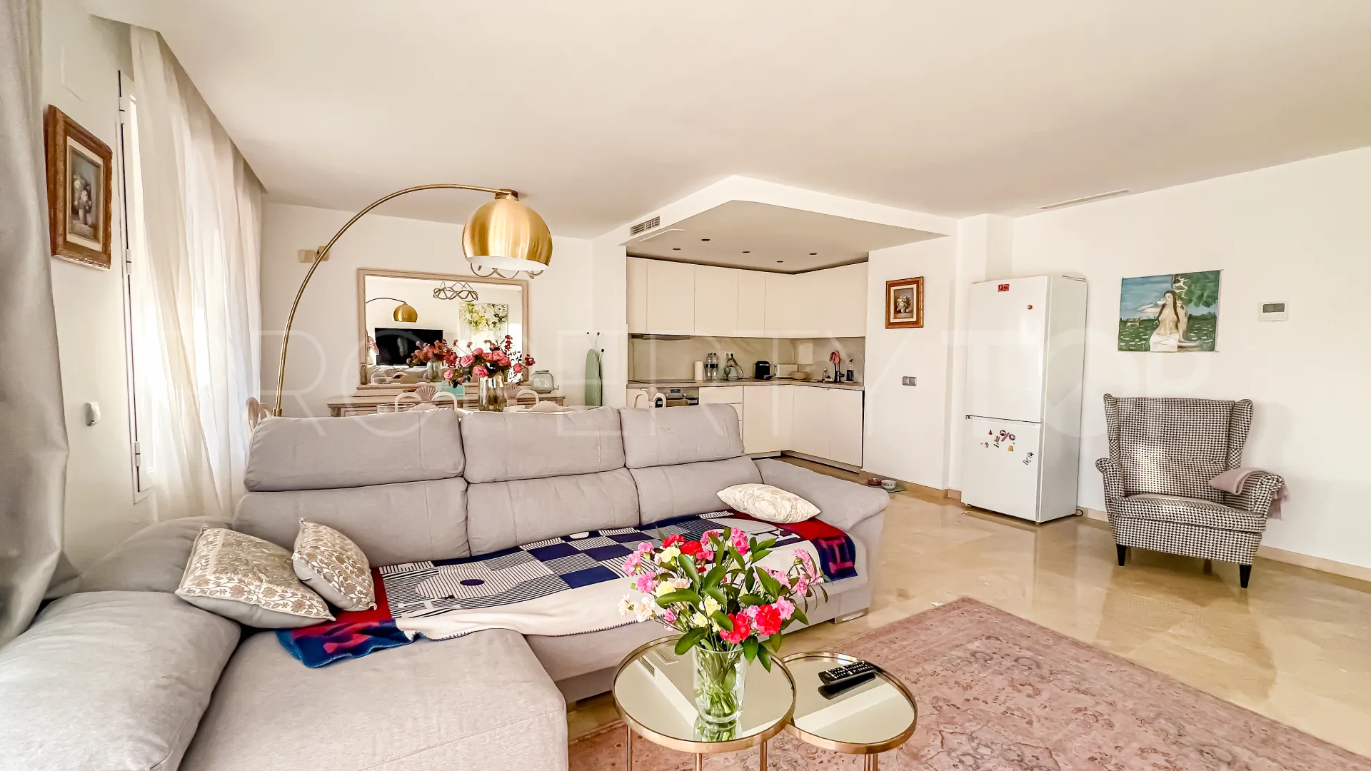 For sale ground floor apartment with 2 bedrooms in Benahavis