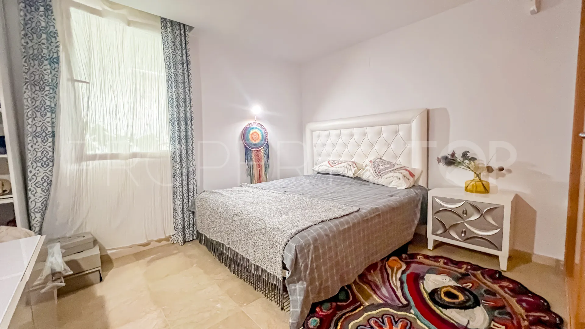 For sale ground floor apartment with 2 bedrooms in Benahavis
