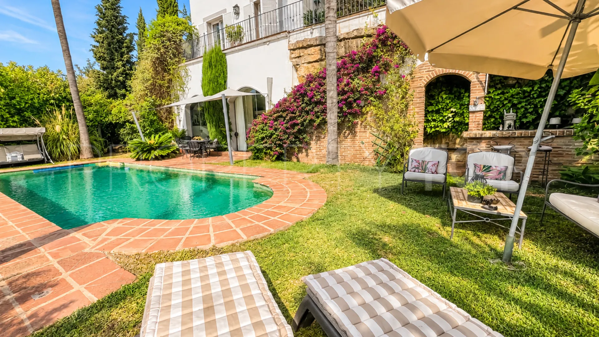 4 bedrooms villa in Sierra Blanca Country Club for sale
