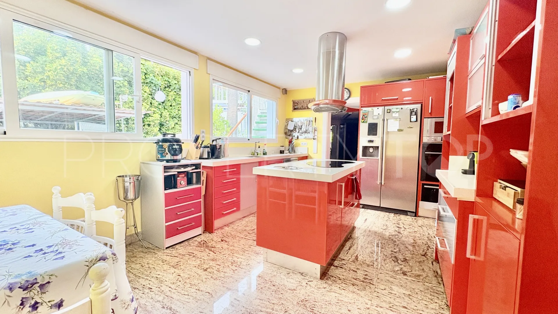 House with 6 bedrooms for sale in El Chaparral