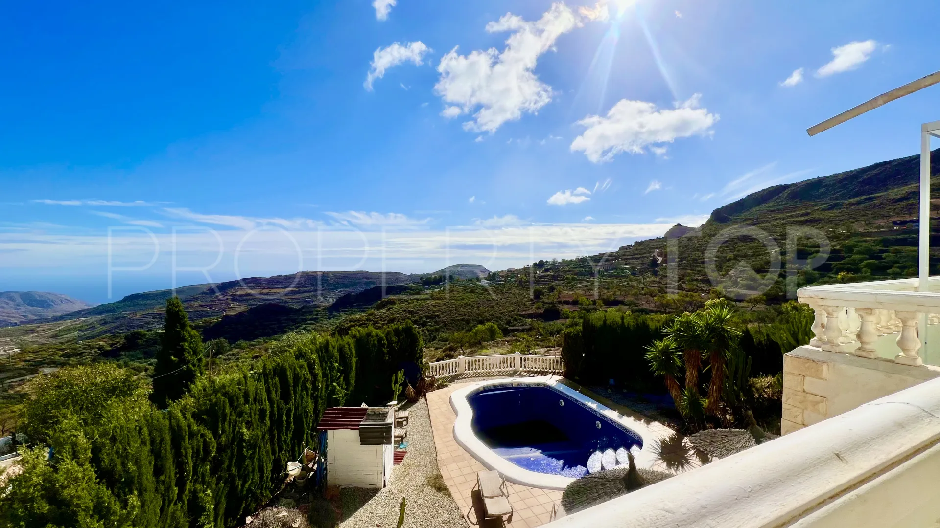 Se vende chalet de 5 dormitorios en Felix
