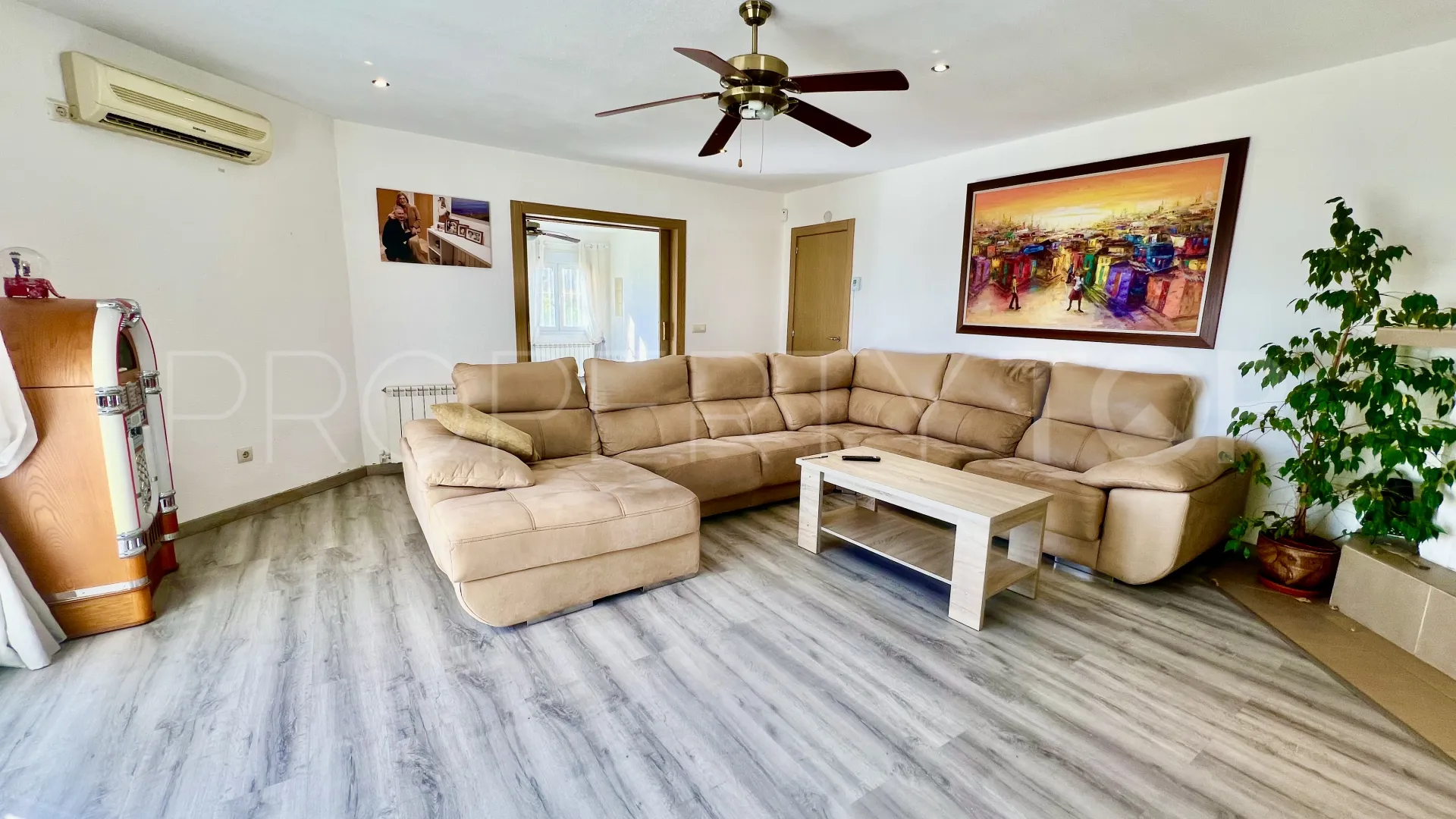 Se vende chalet de 5 dormitorios en Felix