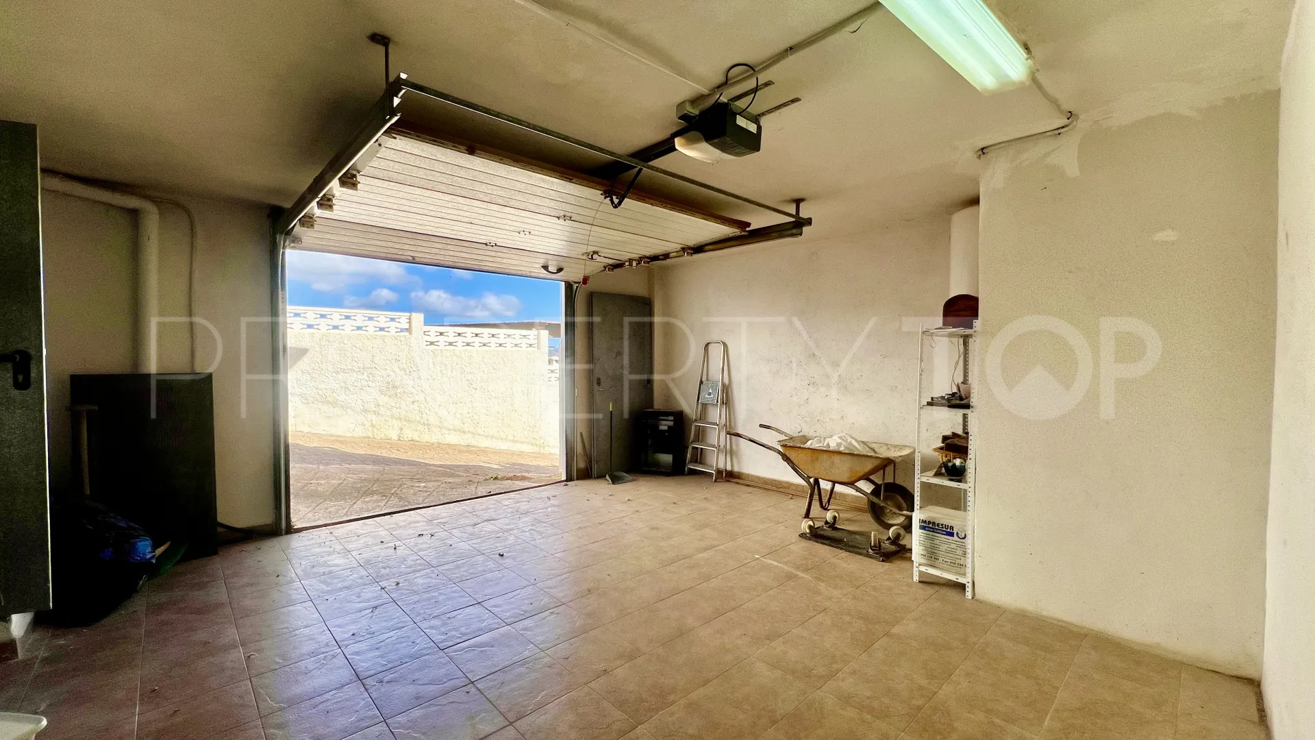 Se vende chalet de 5 dormitorios en Felix