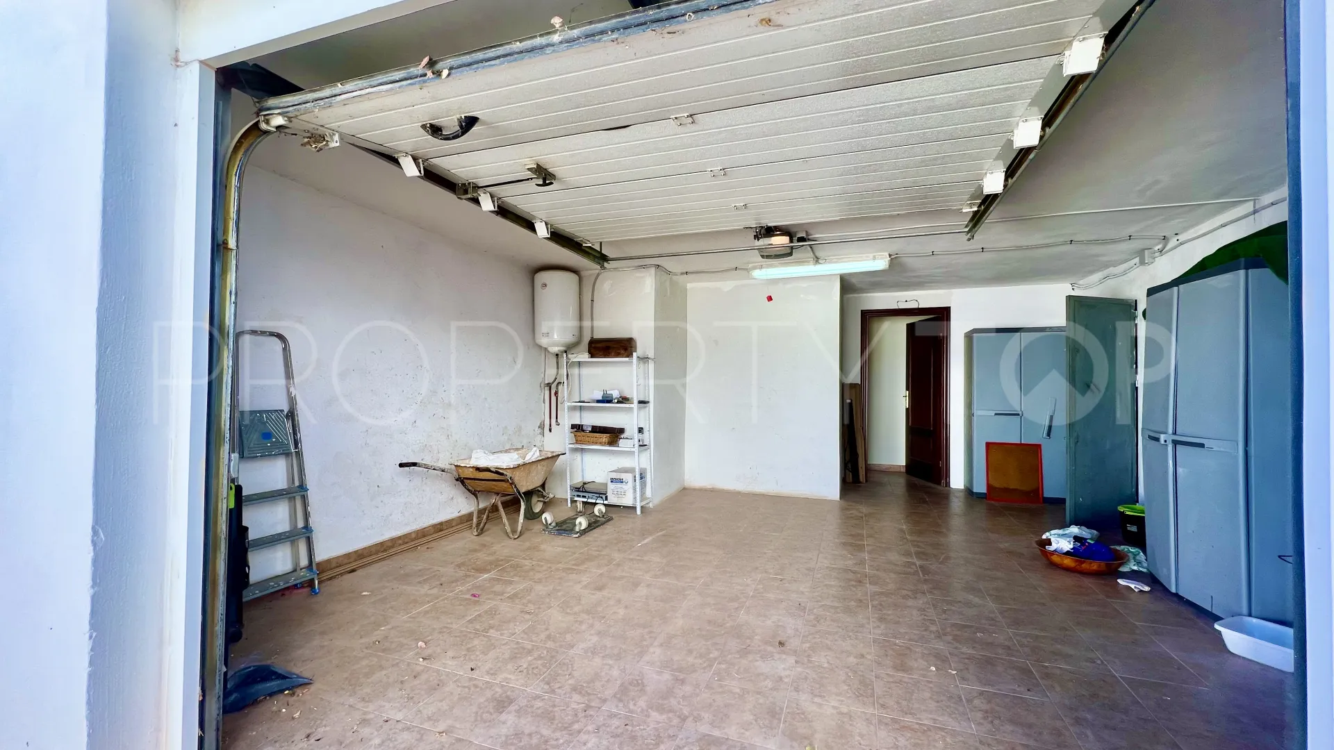 Se vende chalet de 5 dormitorios en Felix
