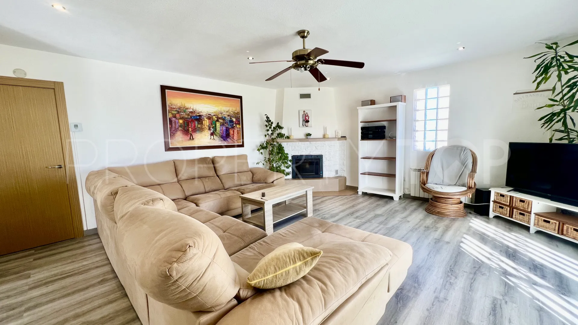Se vende chalet de 5 dormitorios en Felix