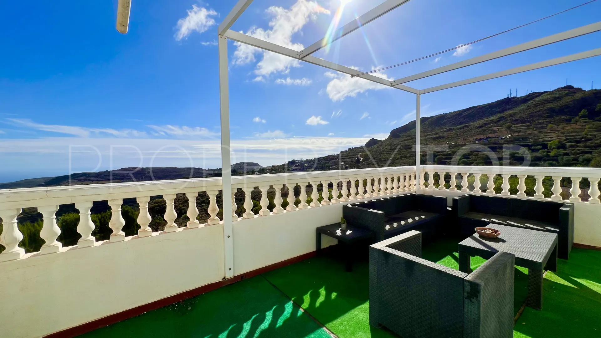 Se vende chalet de 5 dormitorios en Felix