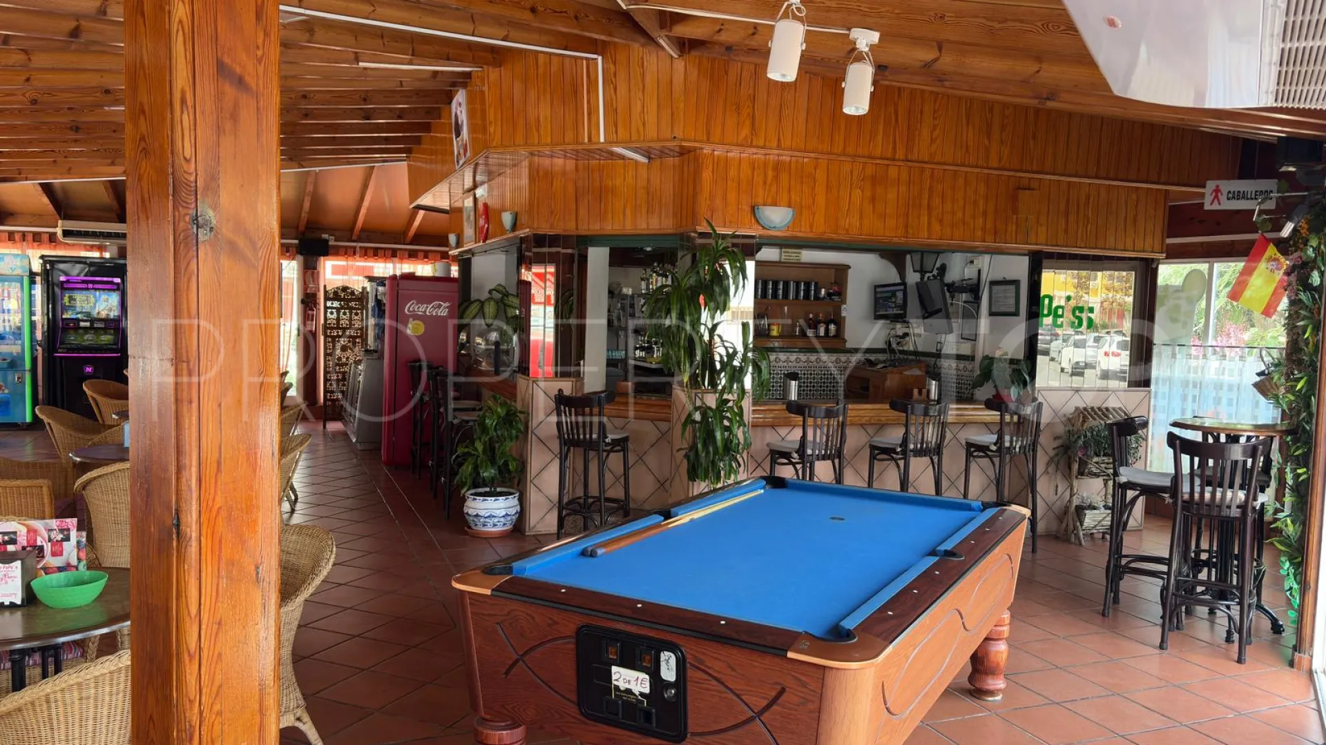 Roquetas de Mar, bar a la venta