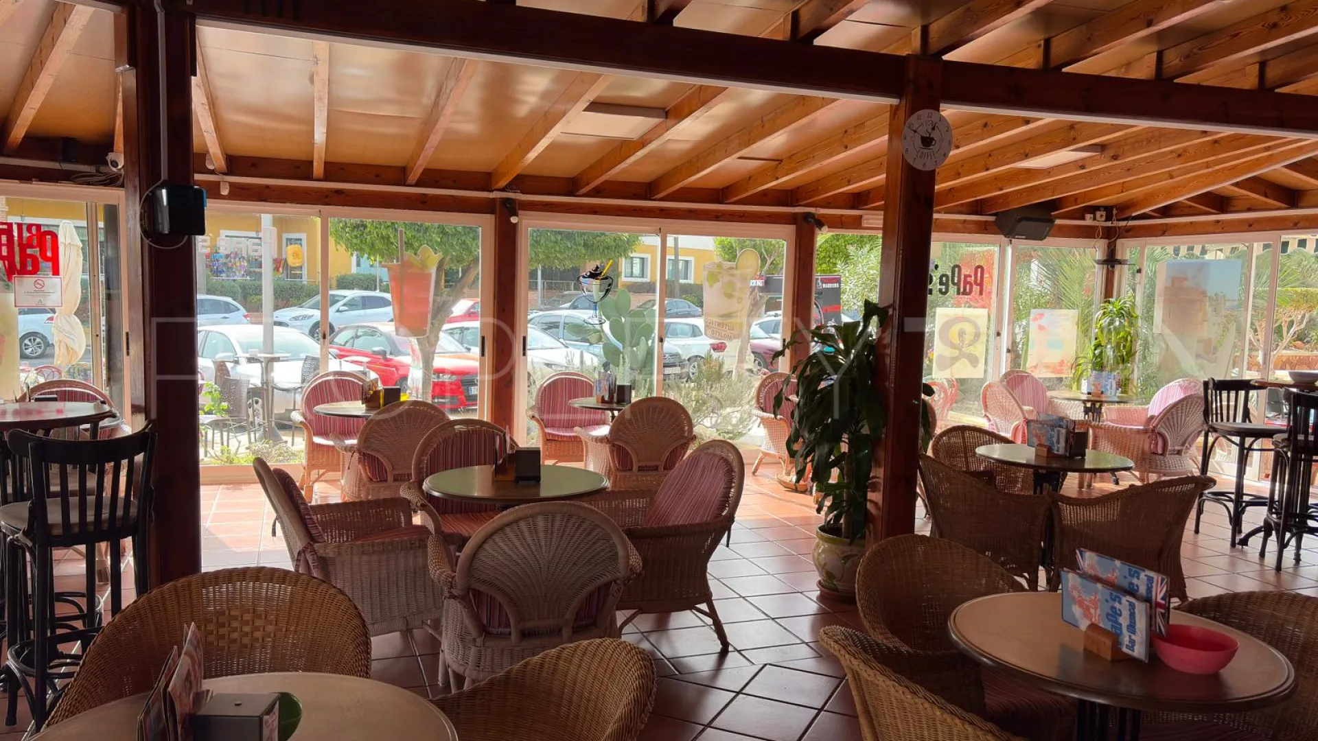 Roquetas de Mar, bar a la venta