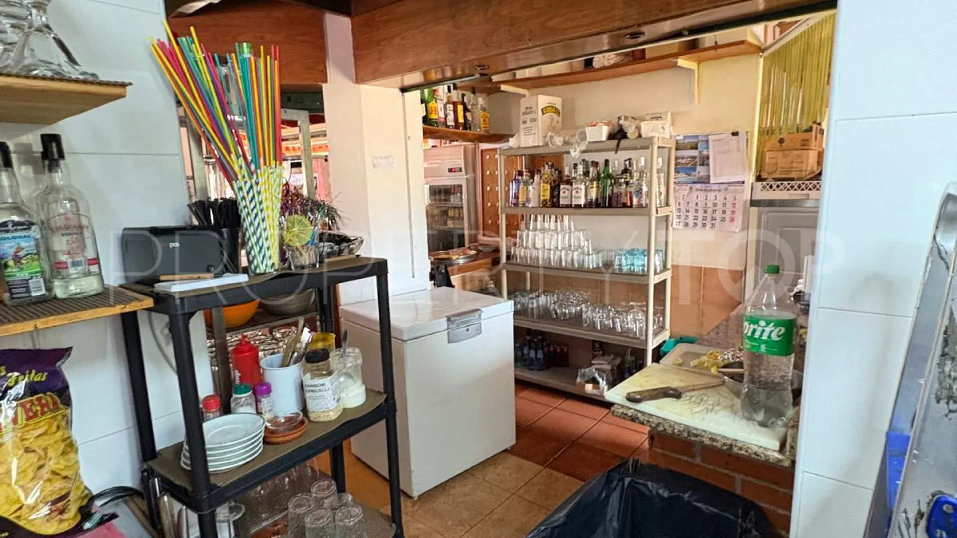 Roquetas de Mar, bar a la venta