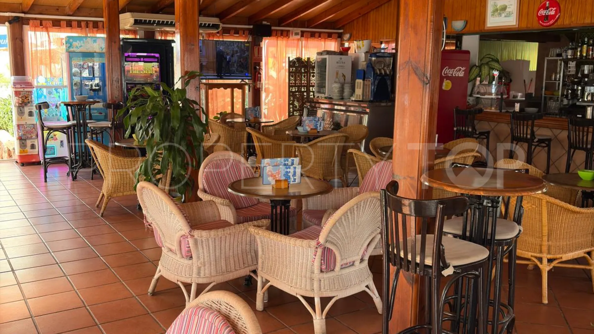 Roquetas de Mar, bar a la venta