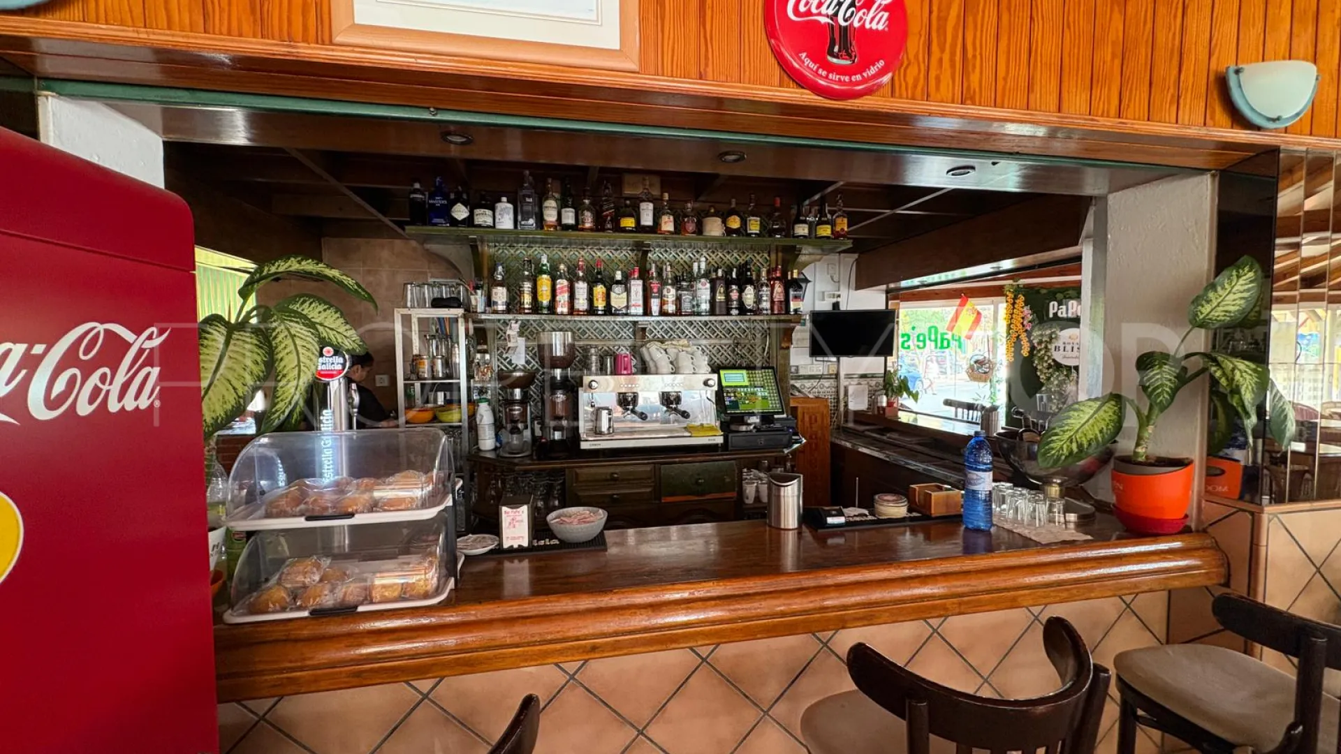 Roquetas de Mar, bar a la venta
