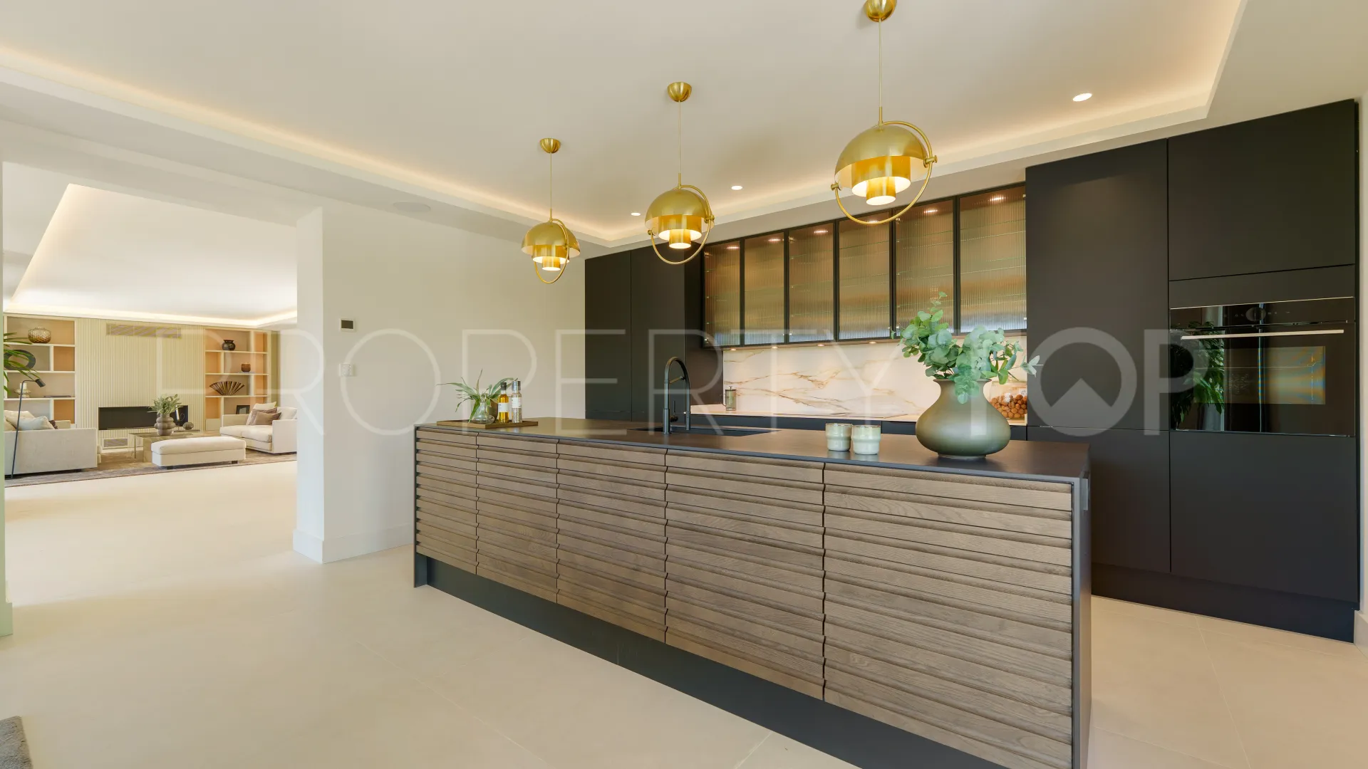 Villa de 5 dormitorios en venta en Las Brisas del Golf