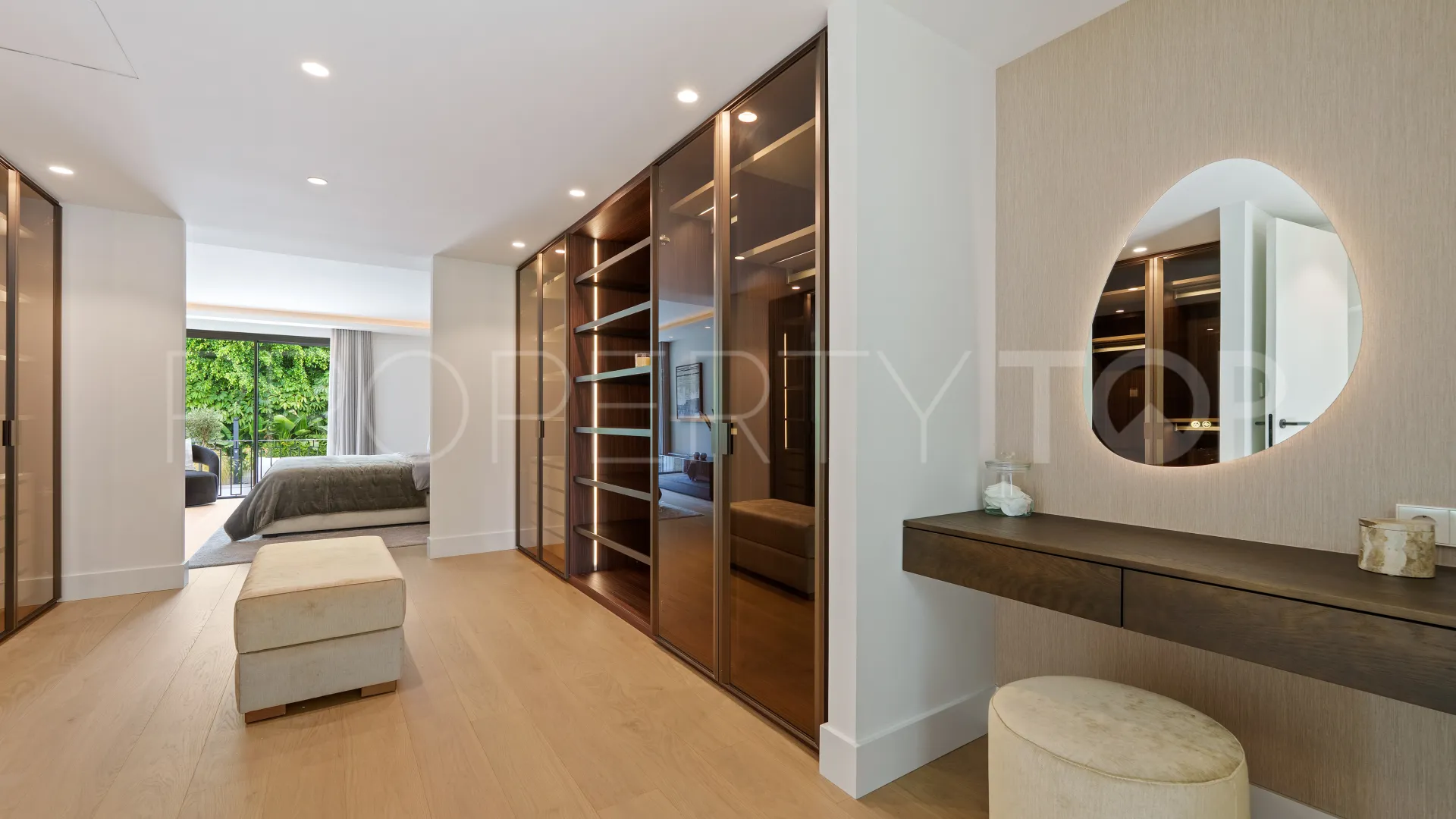 Villa de 5 dormitorios en venta en Las Brisas del Golf