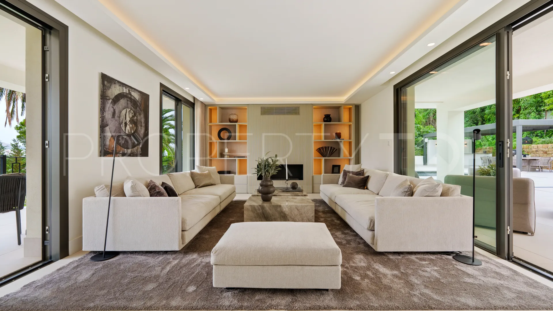 Villa de 5 dormitorios en venta en Las Brisas del Golf