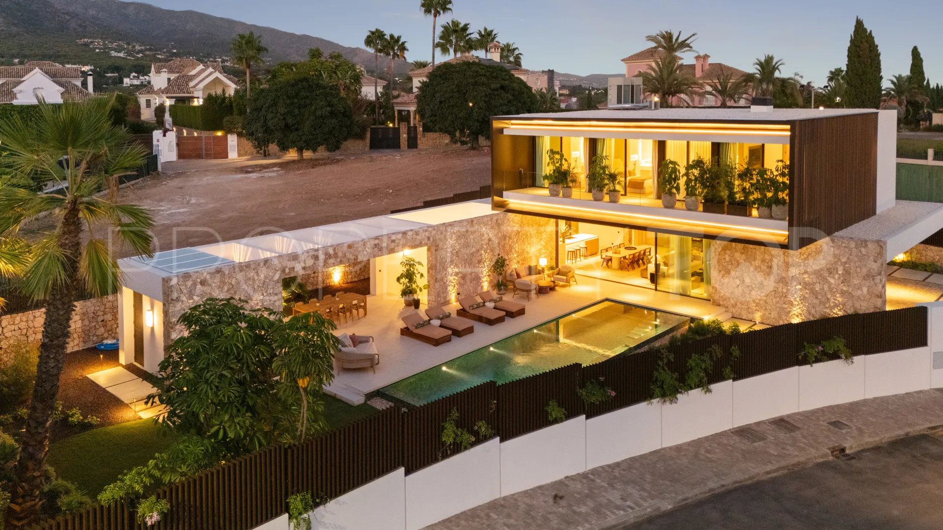 Se vende villa en Golden Mile de 5 dormitorios