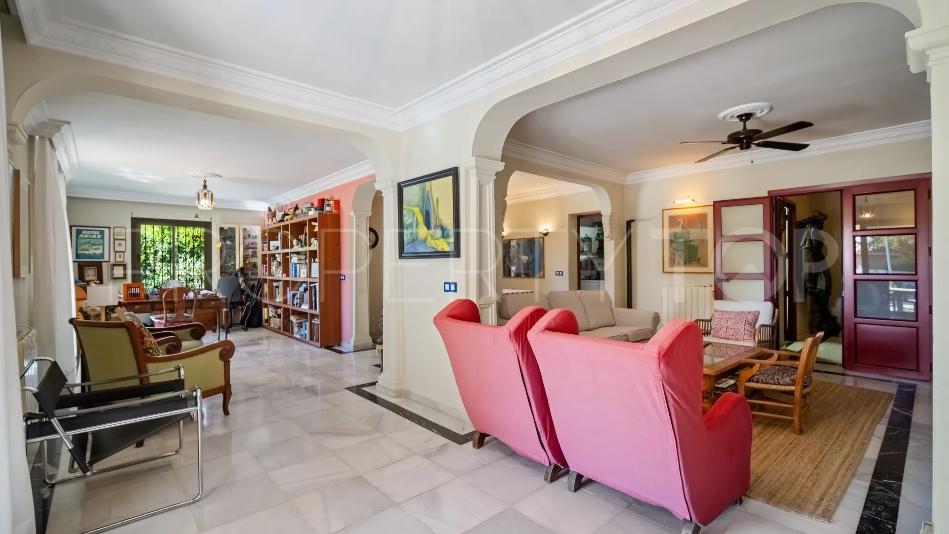 For sale 4 bedrooms villa in La Merced