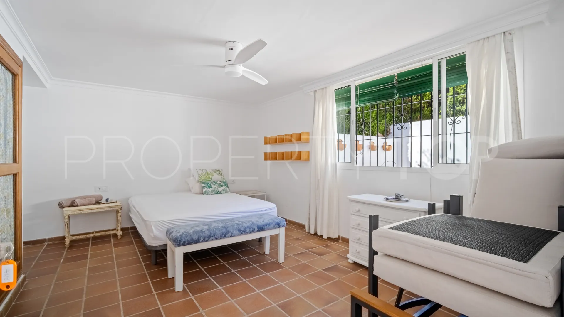 For sale 4 bedrooms villa in La Merced