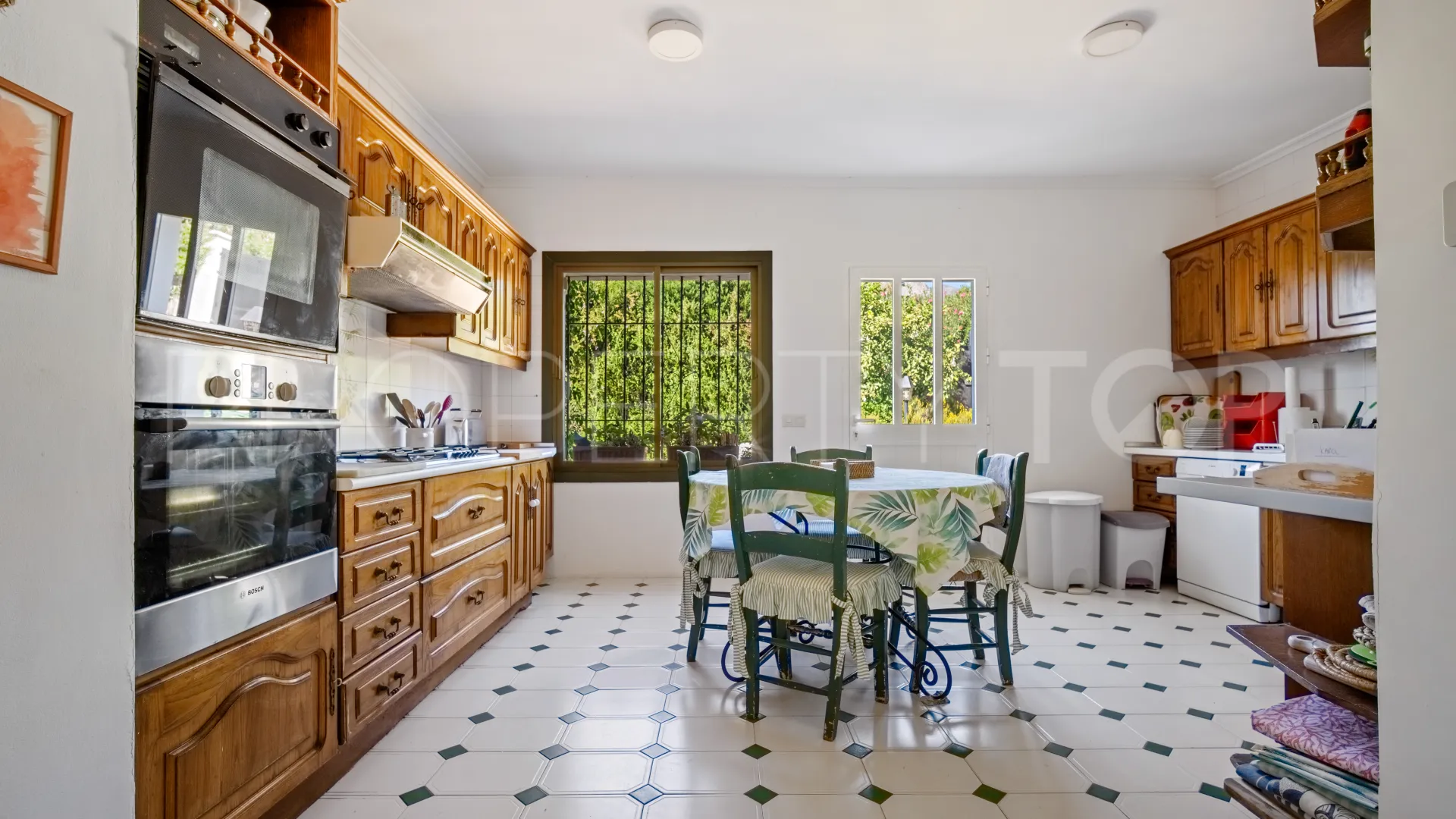 For sale 4 bedrooms villa in La Merced