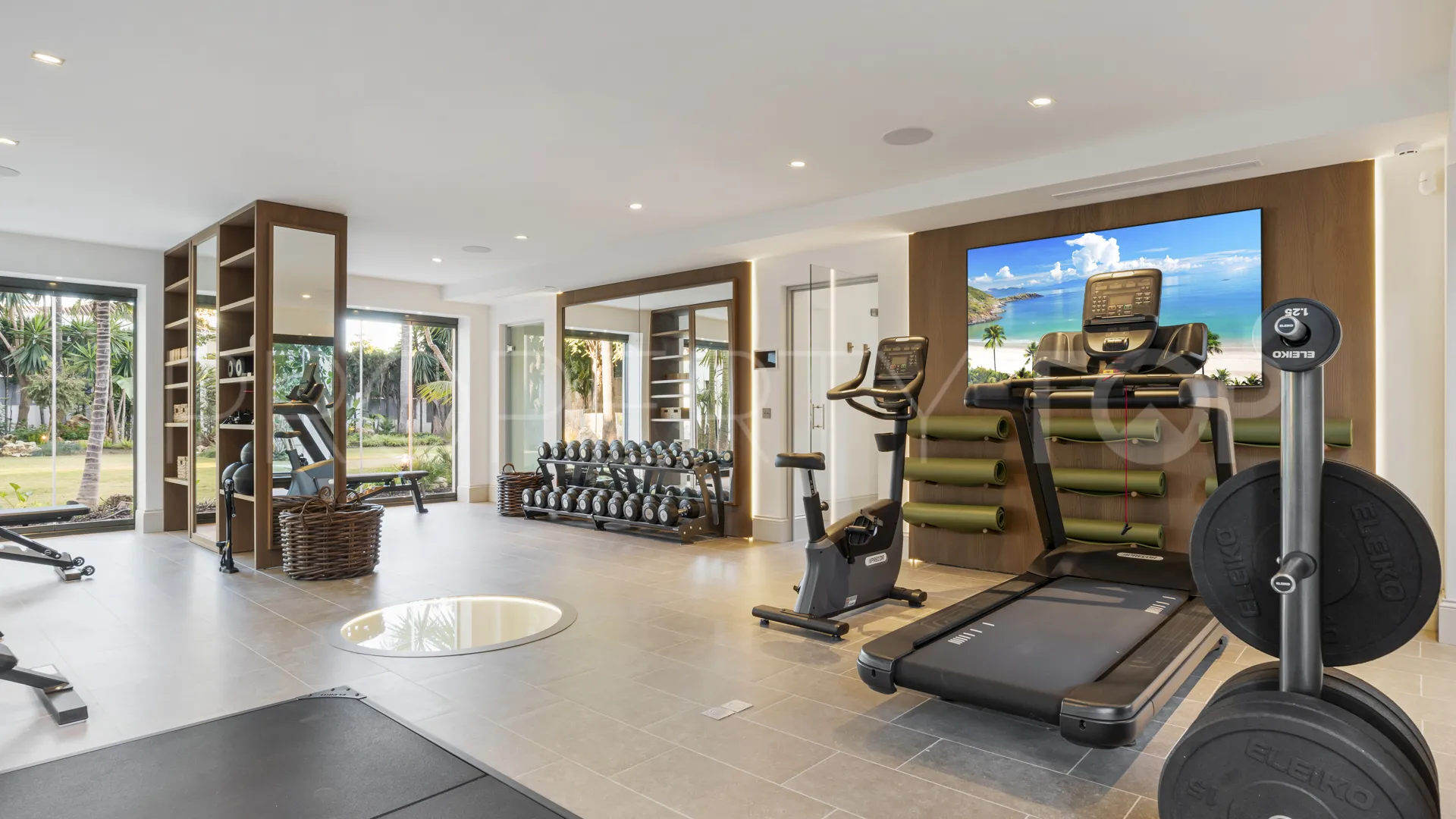 For sale Las Brisas 6 bedrooms villa