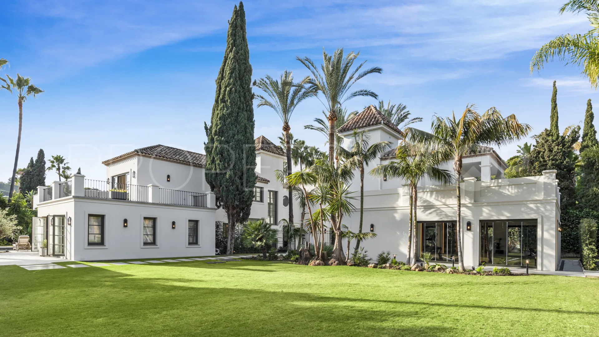 For sale Las Brisas 6 bedrooms villa