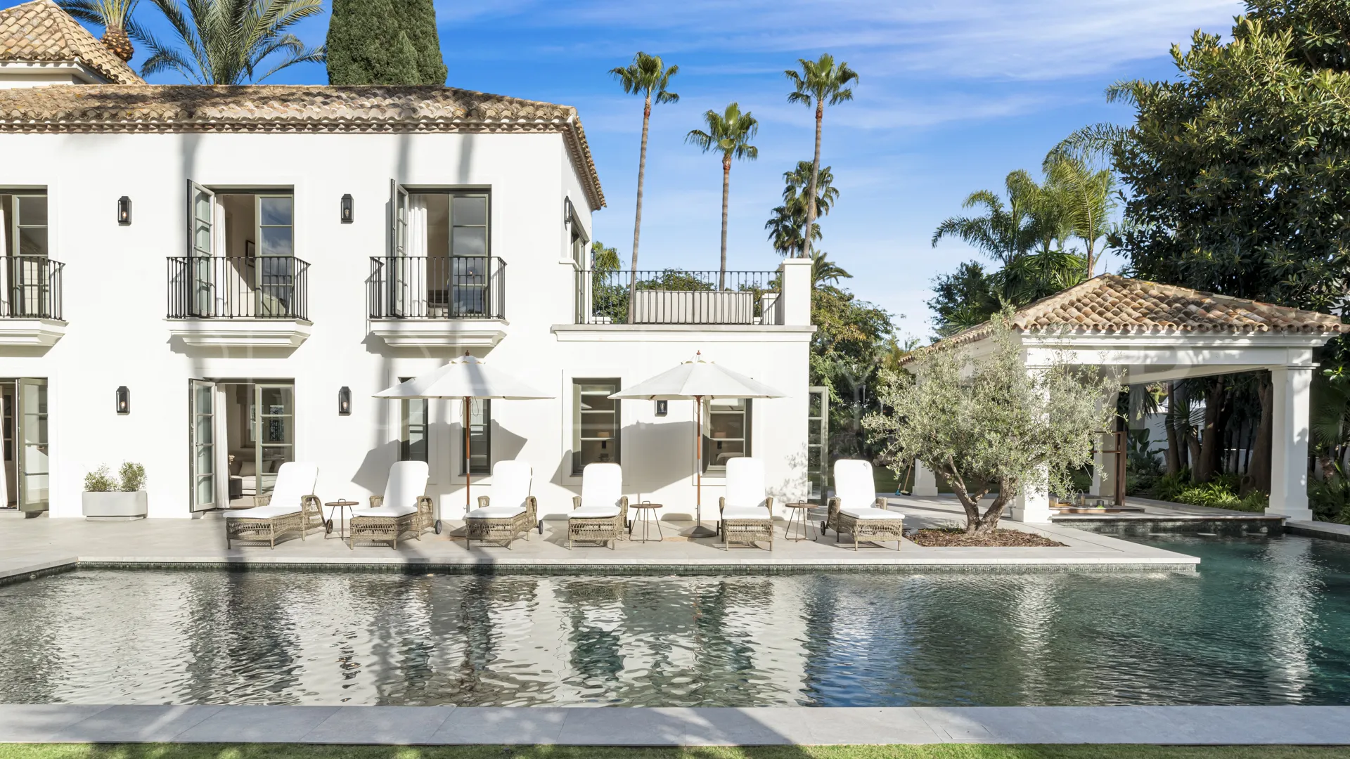 For sale Las Brisas 6 bedrooms villa