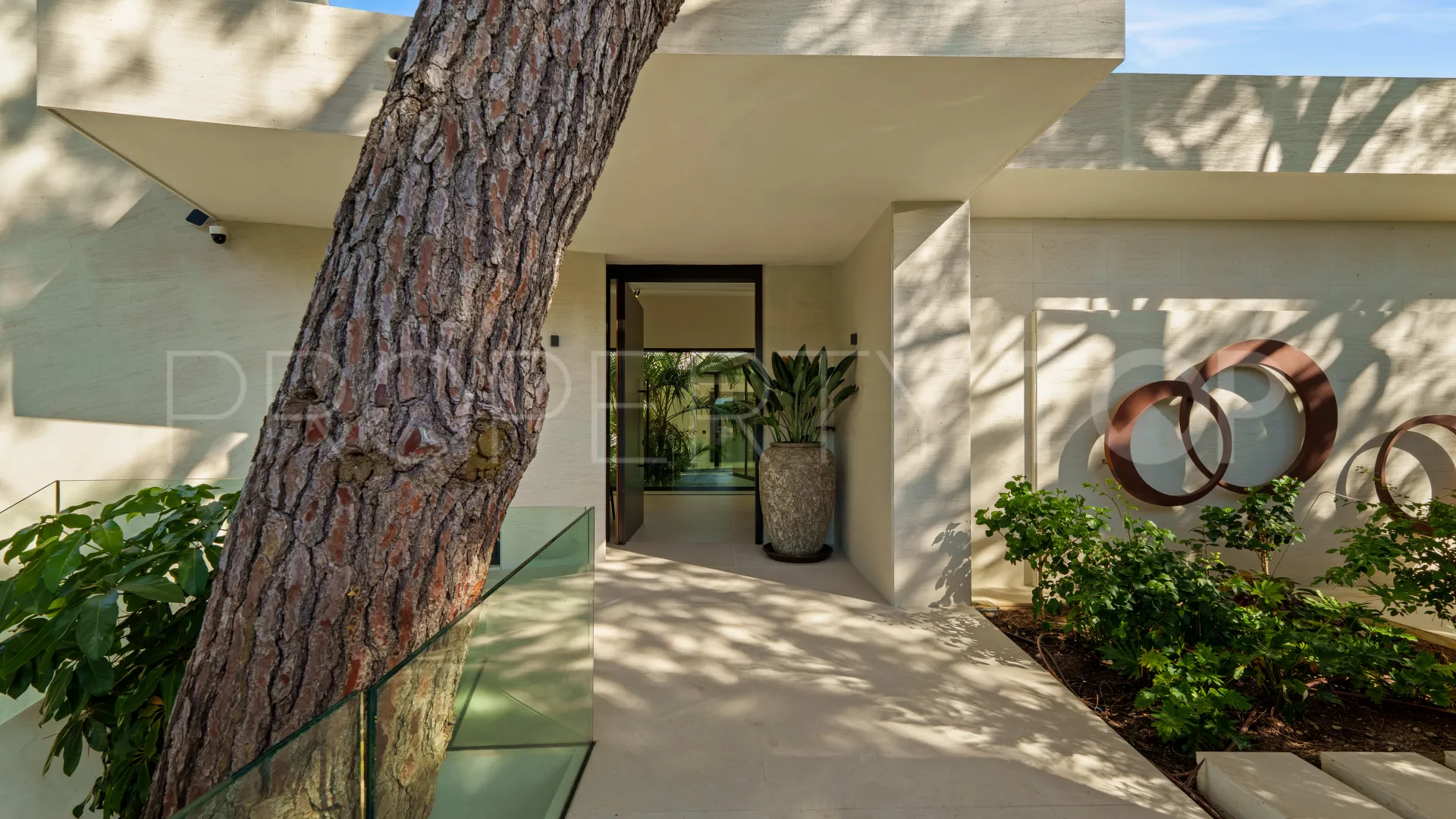 Villa en venta en Las Chapas de 5 dormitorios