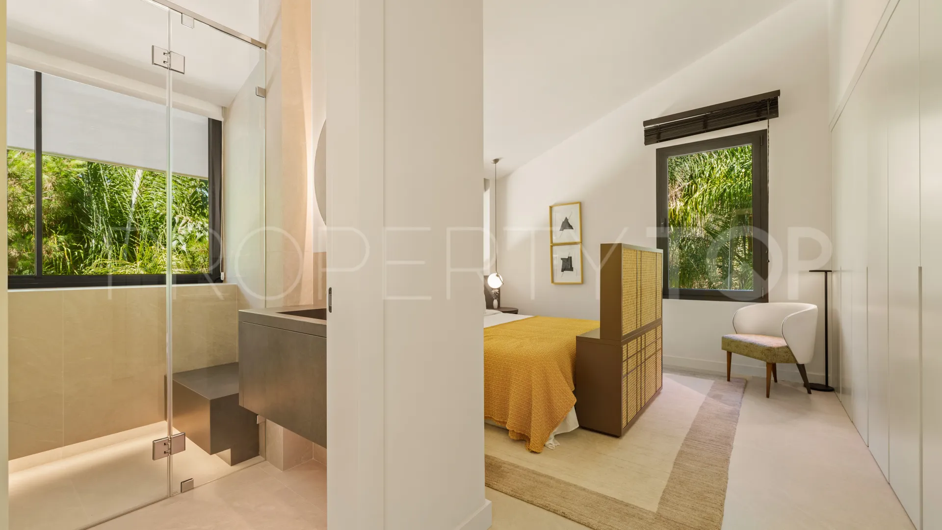 Villa en venta en Las Chapas de 5 dormitorios