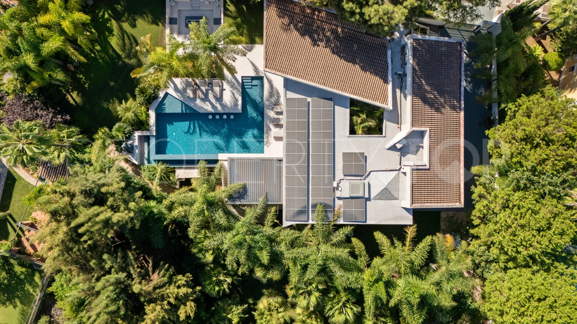 Villa en venta en Las Chapas de 5 dormitorios