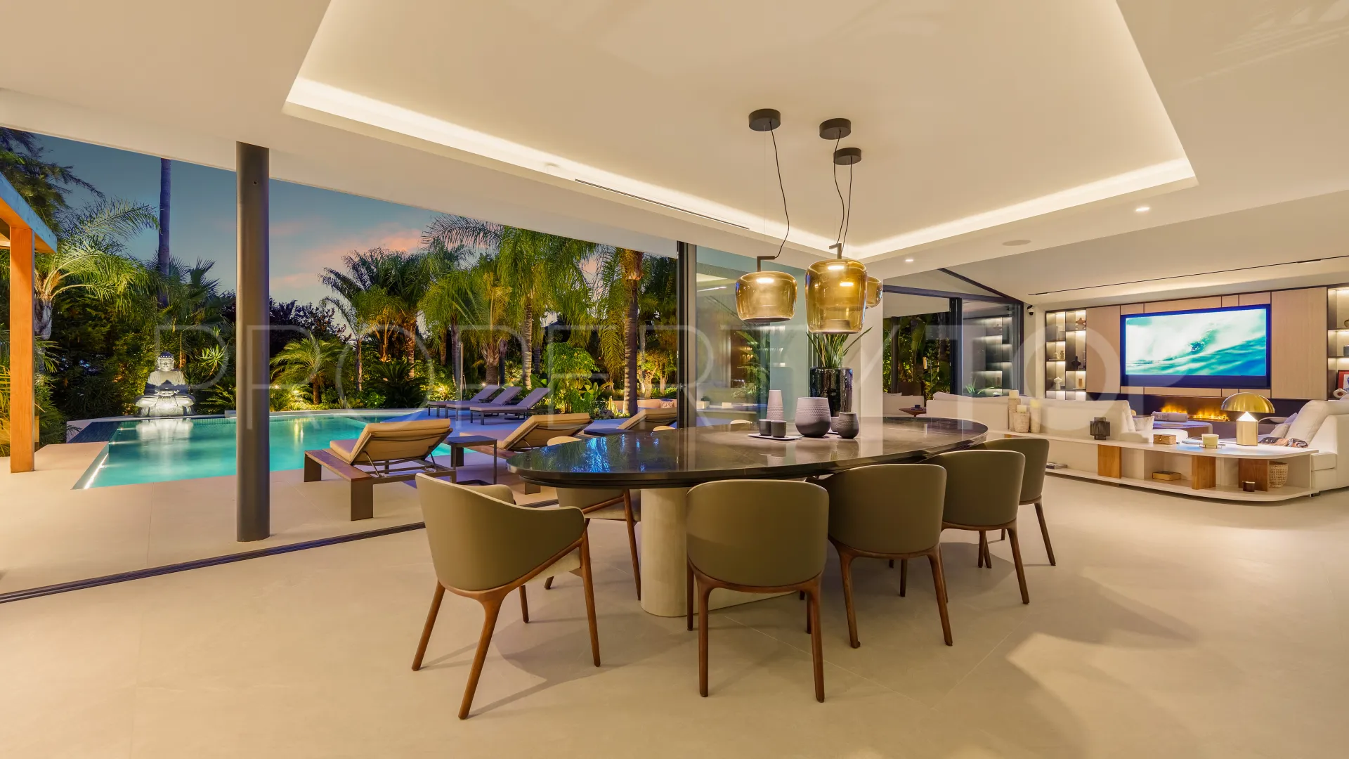 Villa en venta en Las Chapas de 5 dormitorios