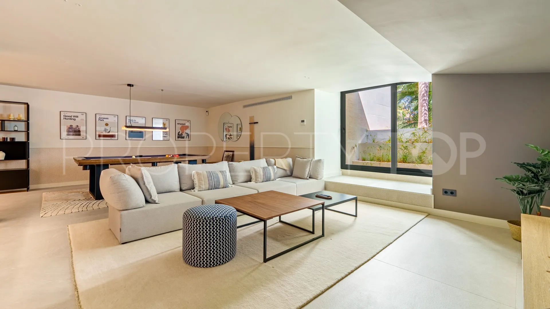 Villa en venta en Las Chapas de 5 dormitorios