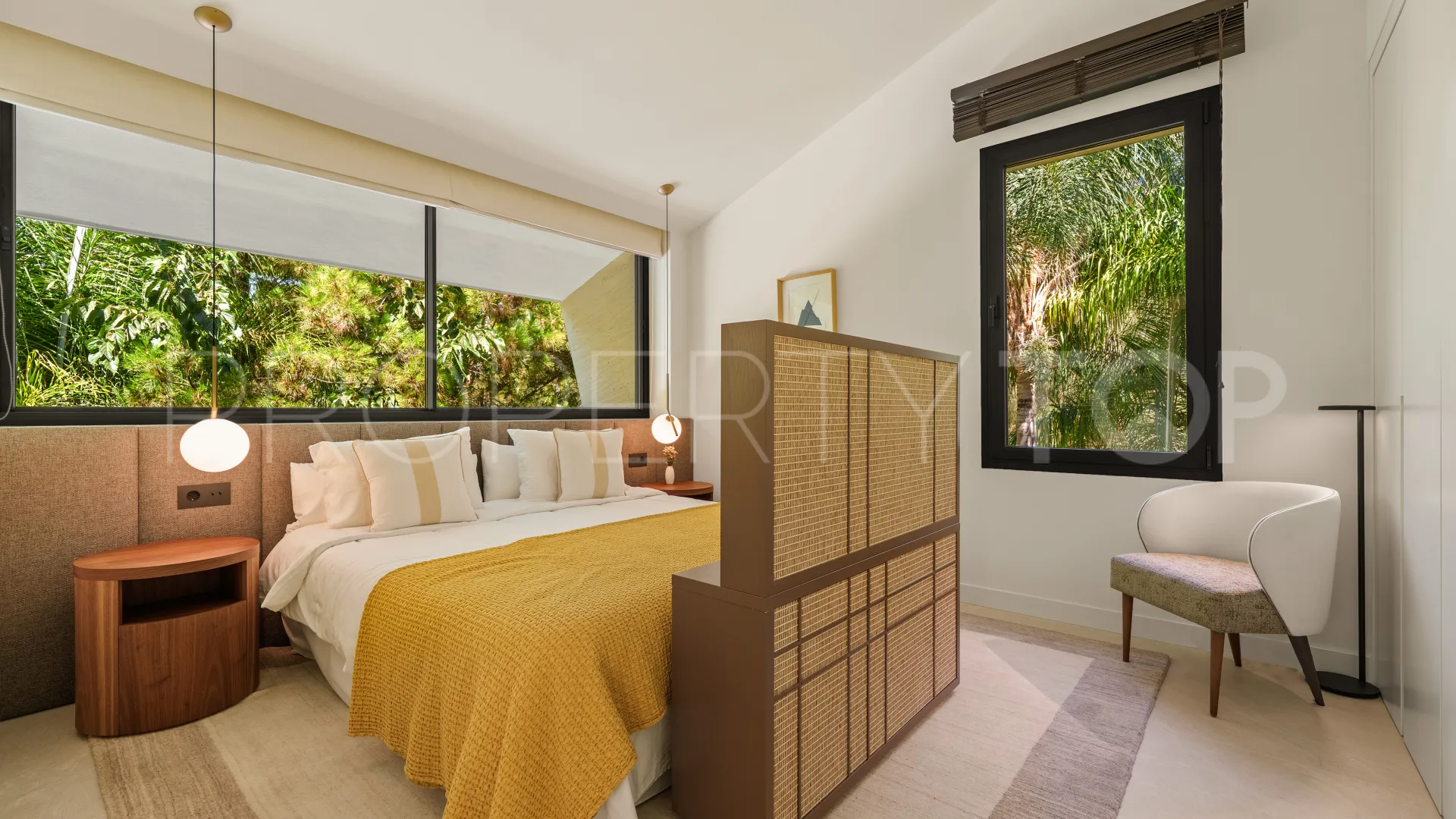 Villa en venta en Las Chapas de 5 dormitorios