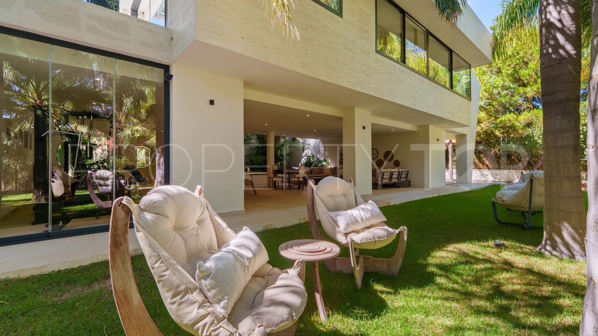 Villa en venta en Las Chapas de 5 dormitorios